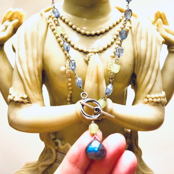 NWOT Artisan Labradorite, Pearl & Jade Necklace - Picture 3 of 7